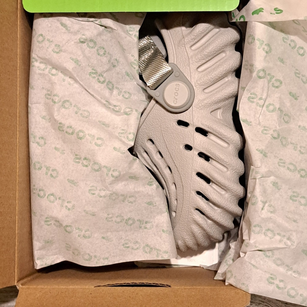 Crocs size 4c, atmosphere grey